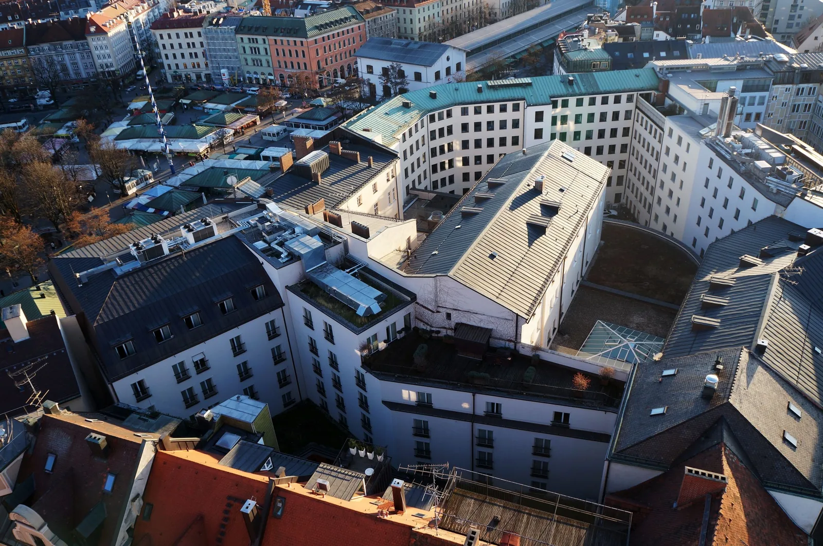 City blocks with inner courtyards from above